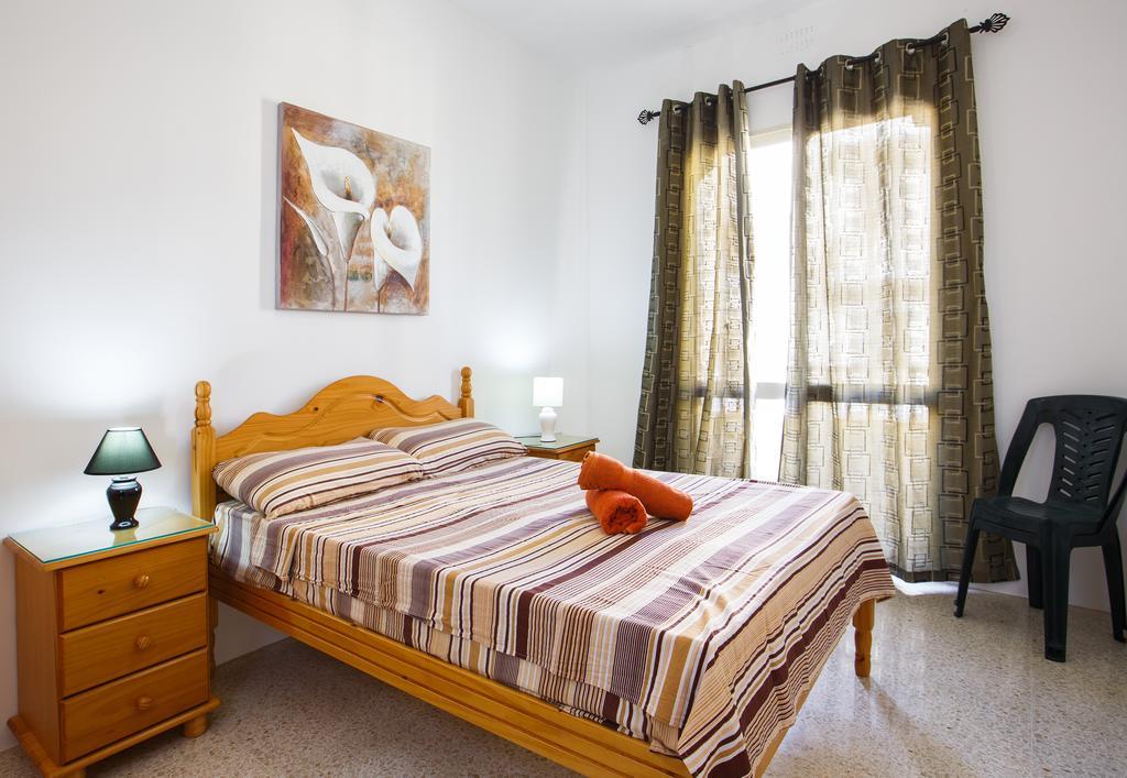 Dolphin Court Apartment Marsalforn Exterior photo
