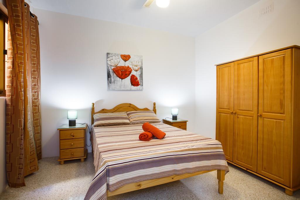 Dolphin Court Apartment Marsalforn Exterior photo
