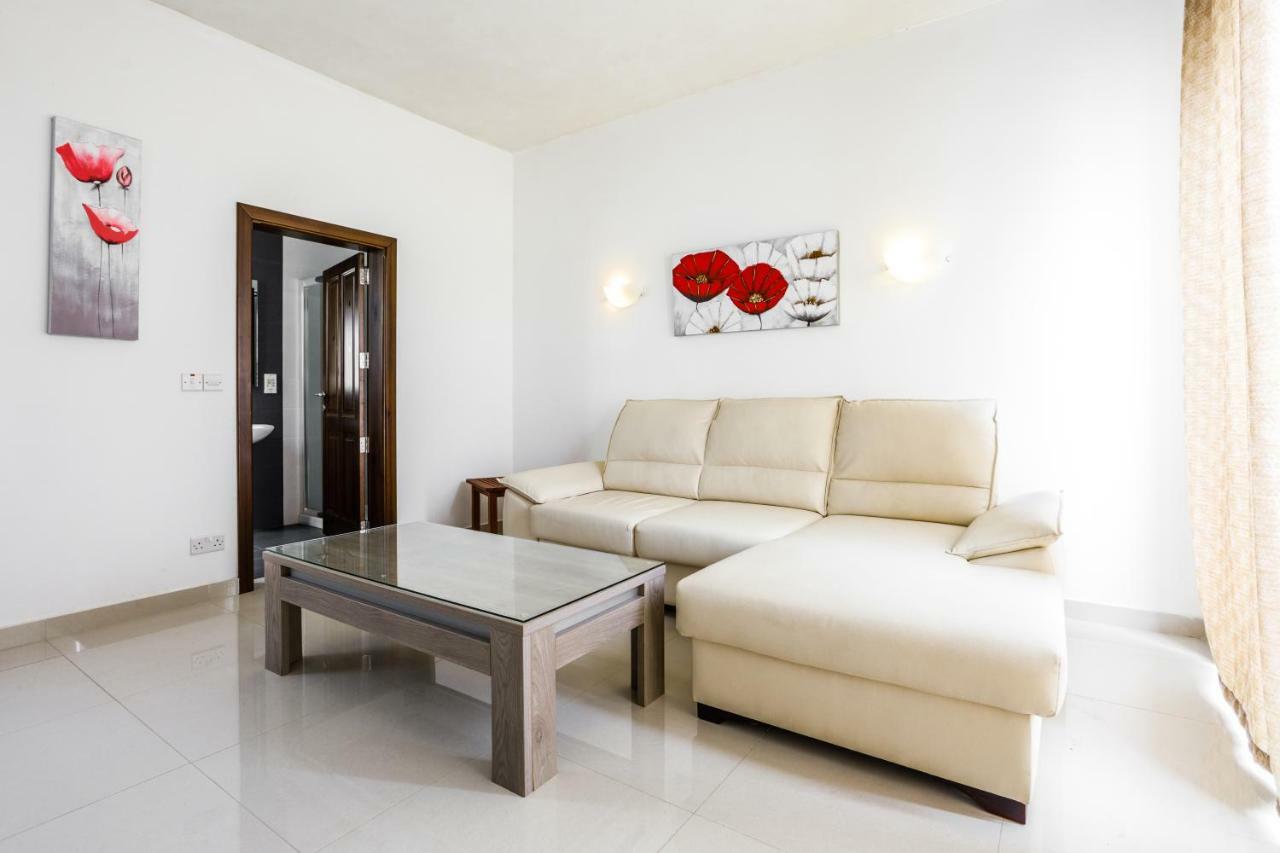 Dolphin Court Apartment Marsalforn Exterior photo